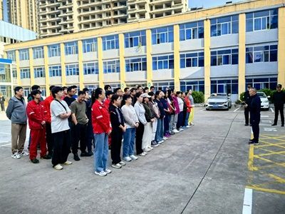 公司开展“迎国庆，兴文体，筑根基，促发展”双节主题活动